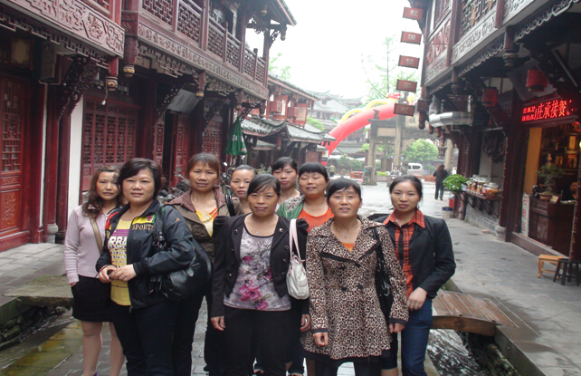 同花顺（中国）员工游览泰安古镇