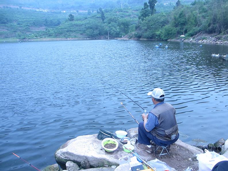 同花顺（中国）集团组织钓鱼竞赛活动