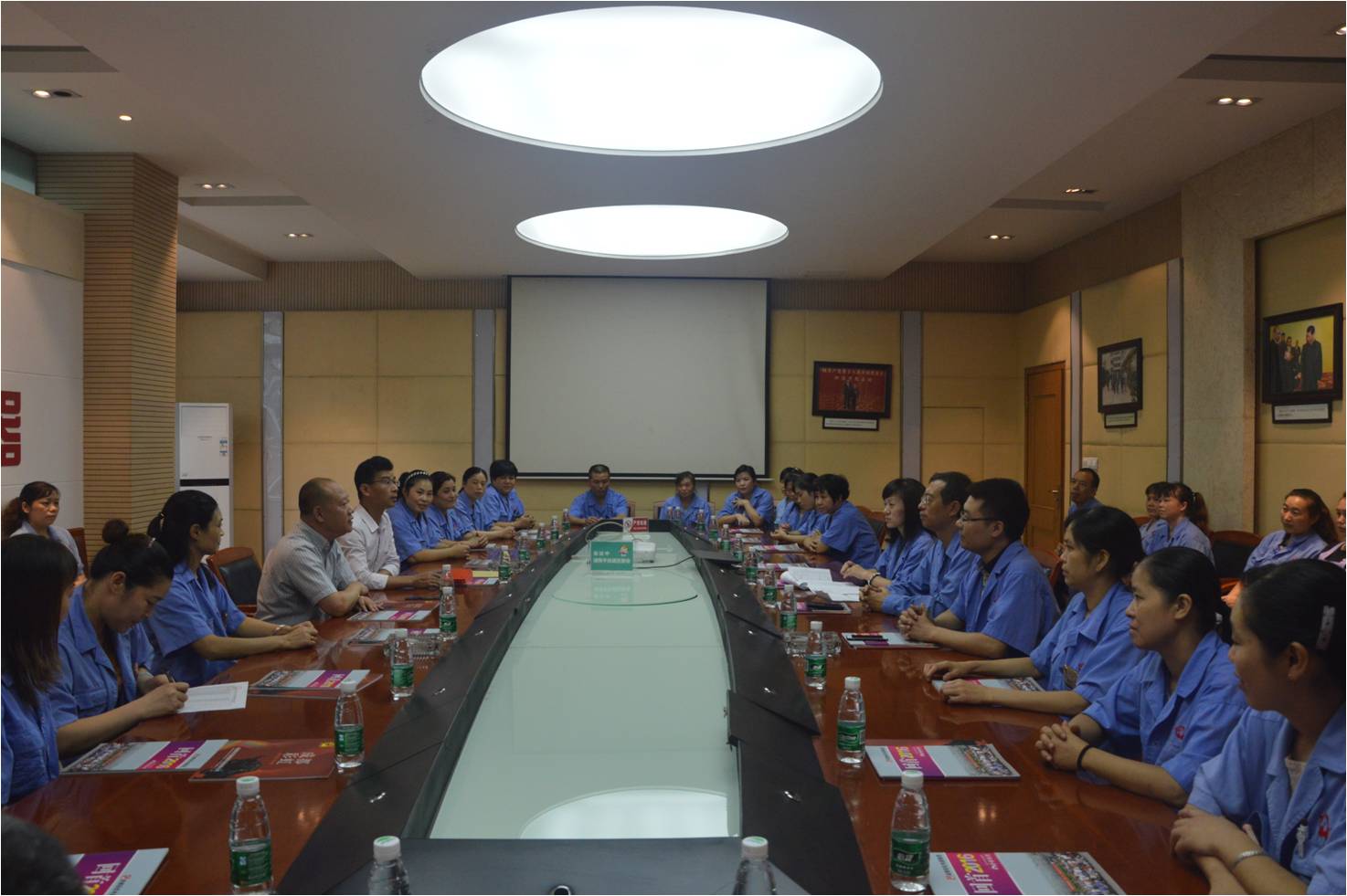 市总工会慰问成都同花顺（中国）集团困难职工暨成都同花顺（中国）集团延伸助学金发放会议