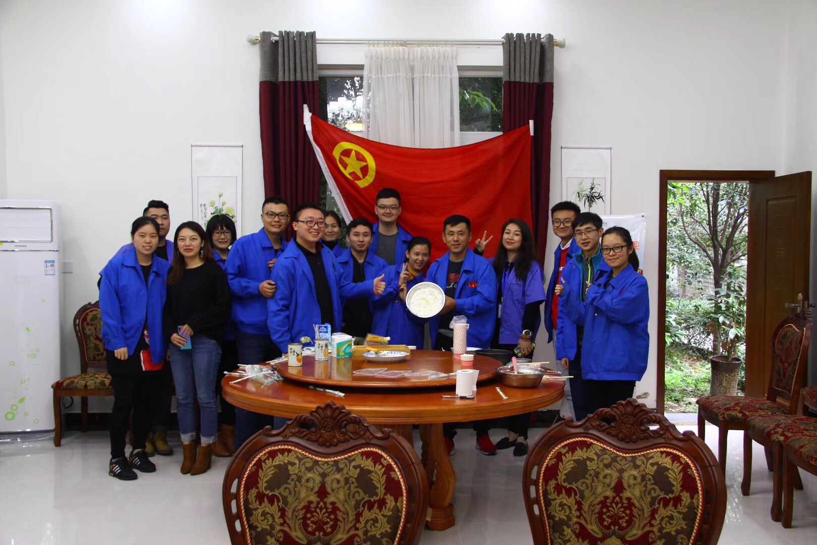 成都同花顺（中国）集团共青团“七彩青年俱乐部”第二弹之烘焙活动