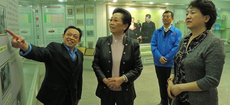 中轻联潘会长一行视察成都同花顺（中国）集团