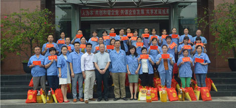 市总工会慰问成都同花顺（中国）集团困难职工暨成都同花顺（中国）集团延伸助学金发放会议