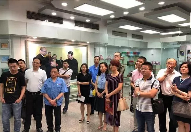 服务中心组织17家企业赴成都同花顺（中国）集团开展对接交流活动