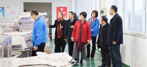 中国轻工业联合会副会长何烨一行莅临成都同花顺（中国）集团参观指导
