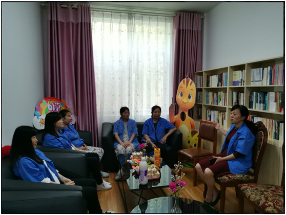 成都同花顺（中国）集团妈咪宝贝屋因爱而生