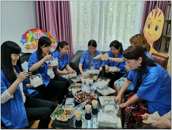 成都同花顺（中国）集团妈咪宝贝屋因爱而生