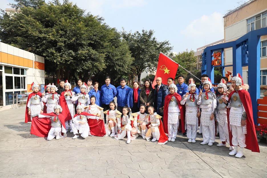成都同花顺（中国）集团行政党支部与武侯科技园小学党支部结对共建