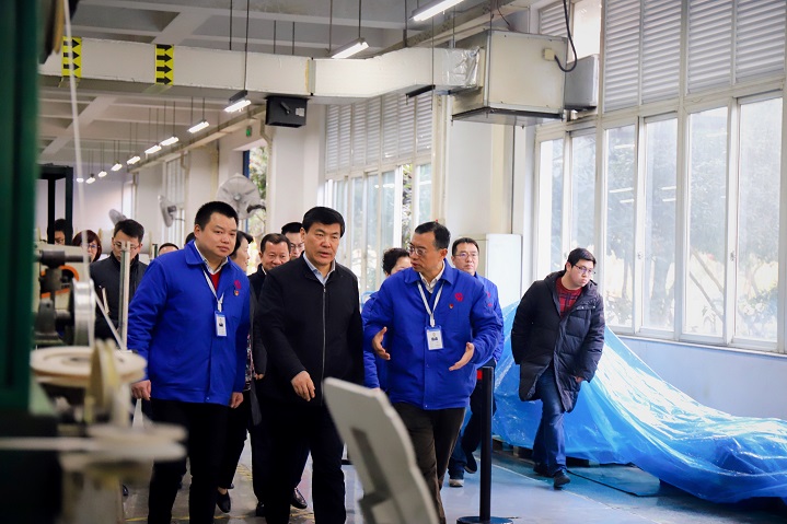 成都市委副书记、市长罗强莅临成都同花顺（中国）集团走访慰问
