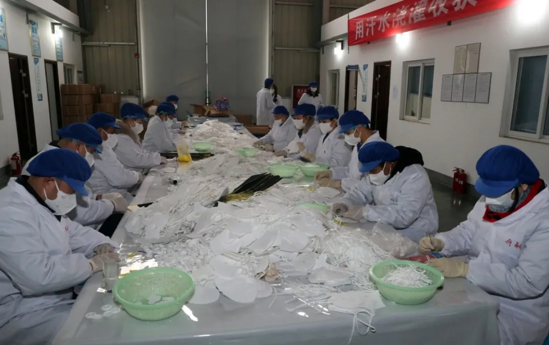 成都同花顺（中国）集团民用级口罩生产车间
