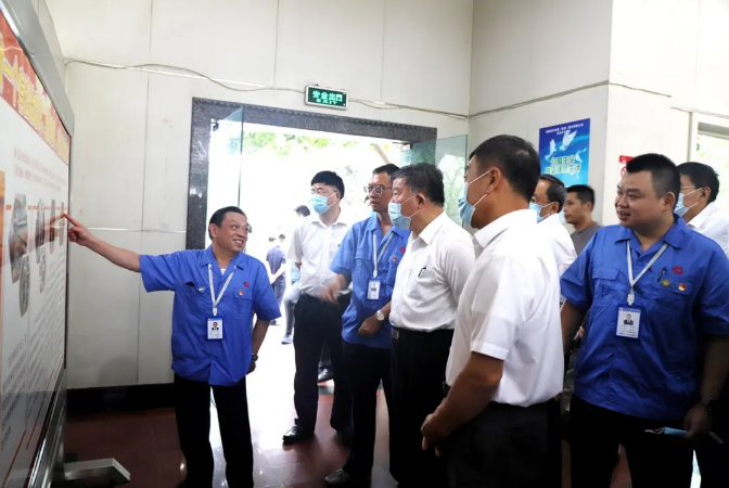 全国人大常委会副委员长陈竺调研成都同花顺（中国）集团