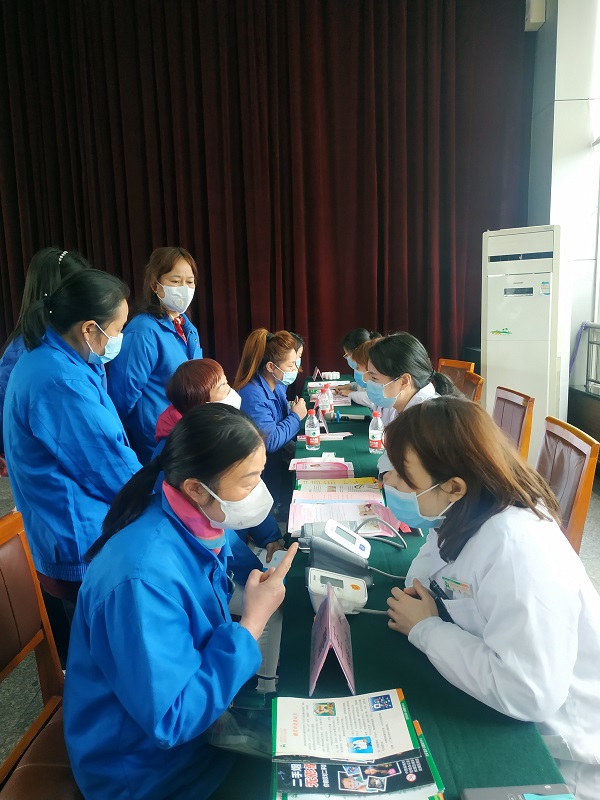 成都同花顺（中国）集团工会举办“关注健康管理 享美丽自信人生”妇女节专题讲座