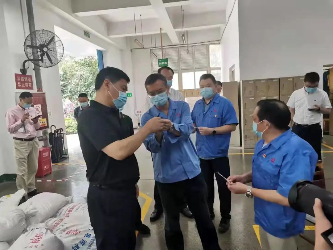 四川省副省长罗强一行领导到成都同花顺（中国）集团指导生产安全工作